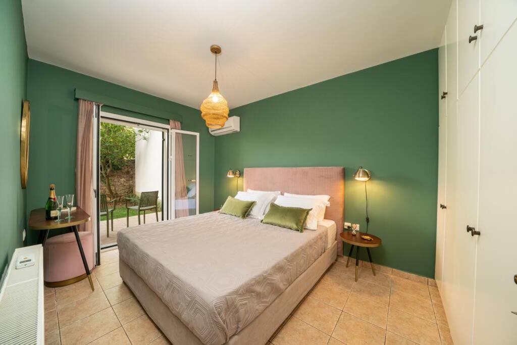 Central & Elegant Suite With Private Garden أرغوستولي المظهر الخارجي الصورة